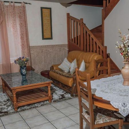La Perle Rose Only Women Femmes Uniquement Appartement Vénissieux Buitenkant foto