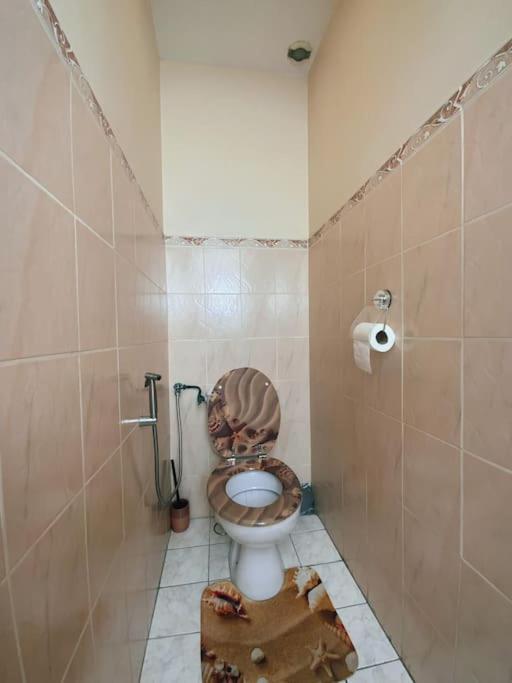La Perle Rose Only Women Femmes Uniquement Appartement Vénissieux Buitenkant foto
