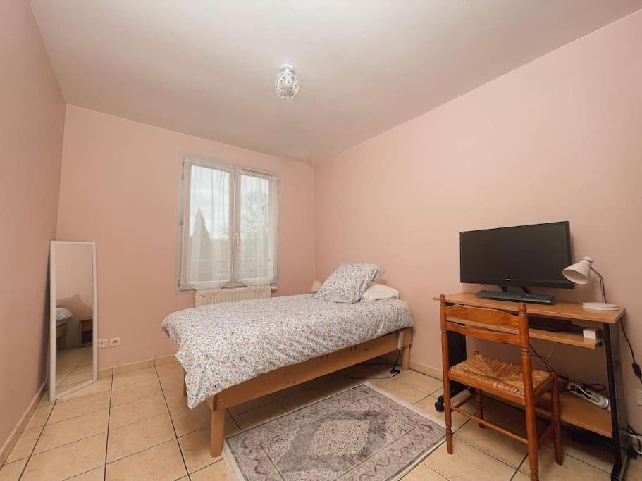 La Perle Rose Only Women Femmes Uniquement Appartement Vénissieux Buitenkant foto
